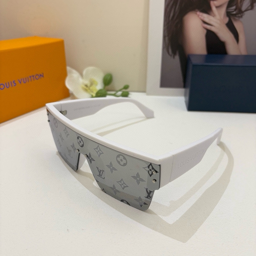 ルイヴィトンサングラス背面デザイン